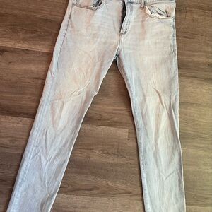 GAP Gray Skinny Jeans with Classic Style